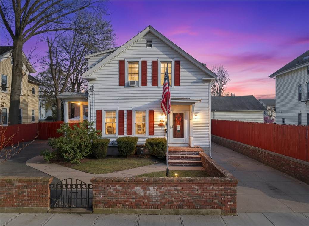 112 Clay Street - Photo 1