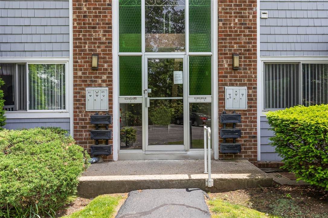 494 Putnam Pike - Photo 1