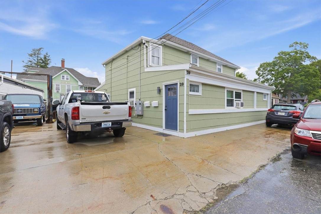 20 Oakton Street - Photo 1