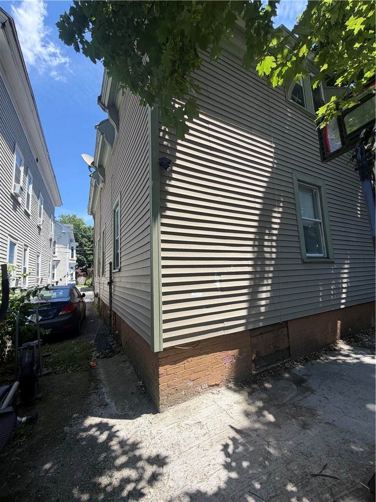 https://bt-photos.global.ssl.fastly.net/rhodeisland/orig_boomver_1_1415137-2.jpg