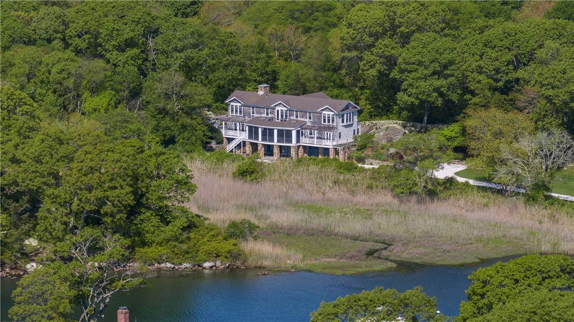 137 Cove Point East - Photo 1