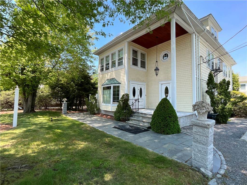 370 Taunton Avenue - Photo 1