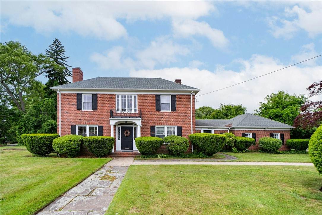 873 Warwick Avenue - Photo 1
