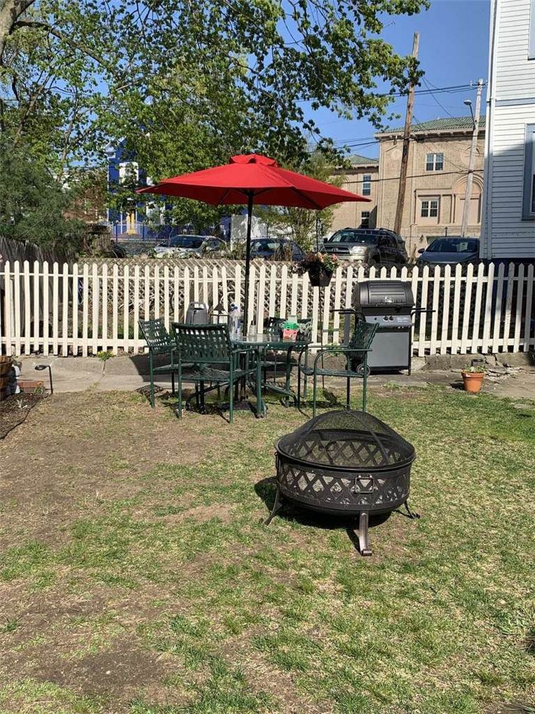 https://bt-photos.global.ssl.fastly.net/rhodeisland/orig_boomver_1_1416084-2.jpg