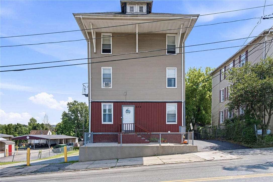 139 E School Street - Photo 1
