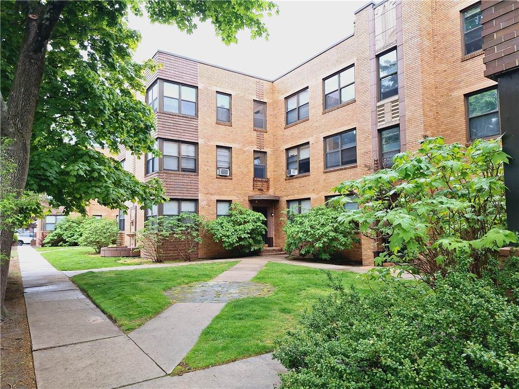 218 Waterman Street - Photo 1
