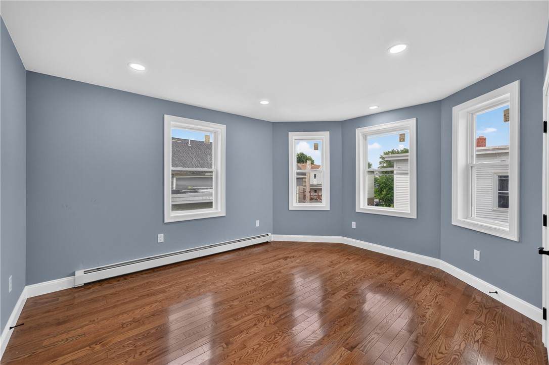 100 Knight Street - Photo 1