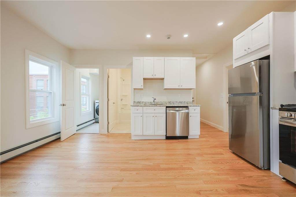 529 Wood St 4th Floor Street - Photo 1