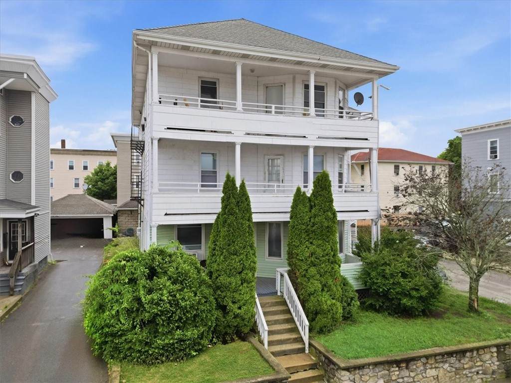 145 Burnside Avenue - Photo 1