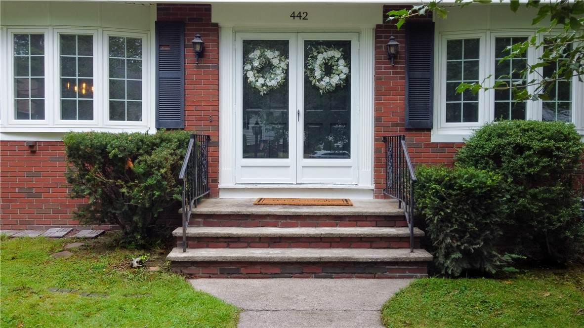 442 Eastview Avenue - Photo 1