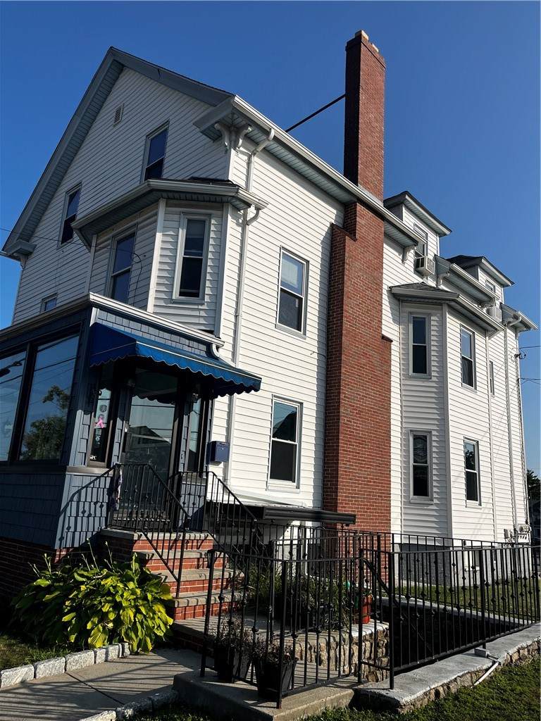 872 Park Avenue - Photo 1