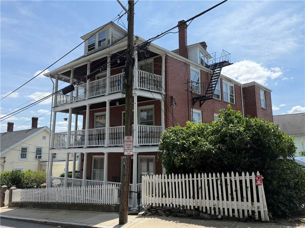 https://bt-photos.global.ssl.fastly.net/rhodeisland/orig_boomver_1_1417689-2.jpg