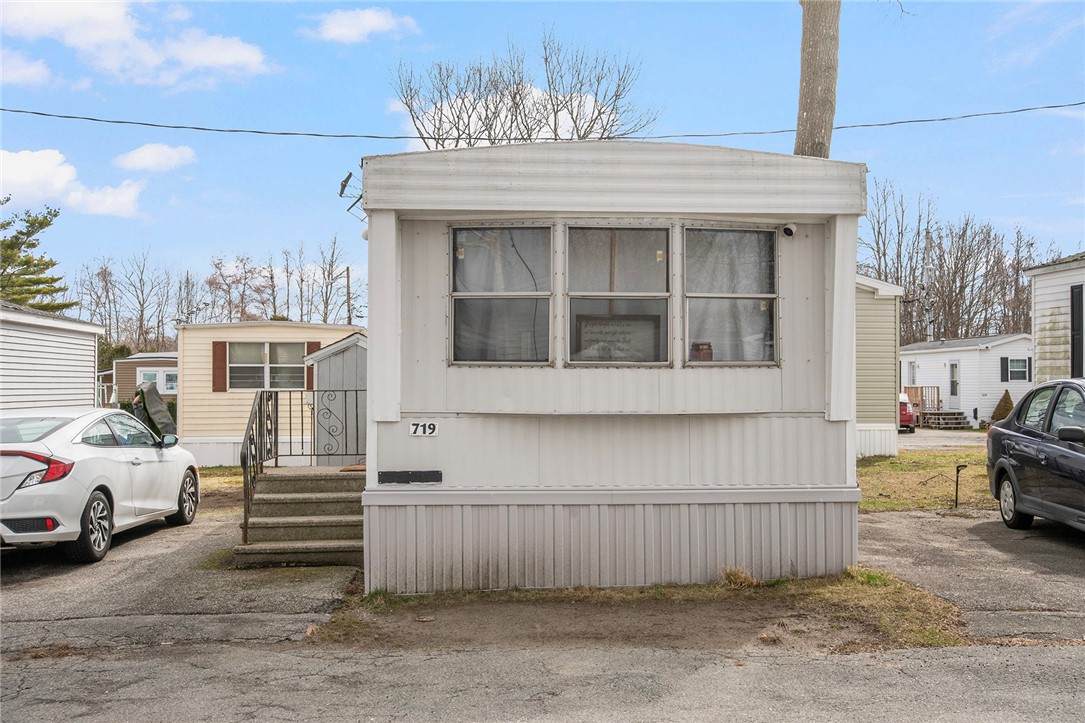 719 Forest Park - Photo 1