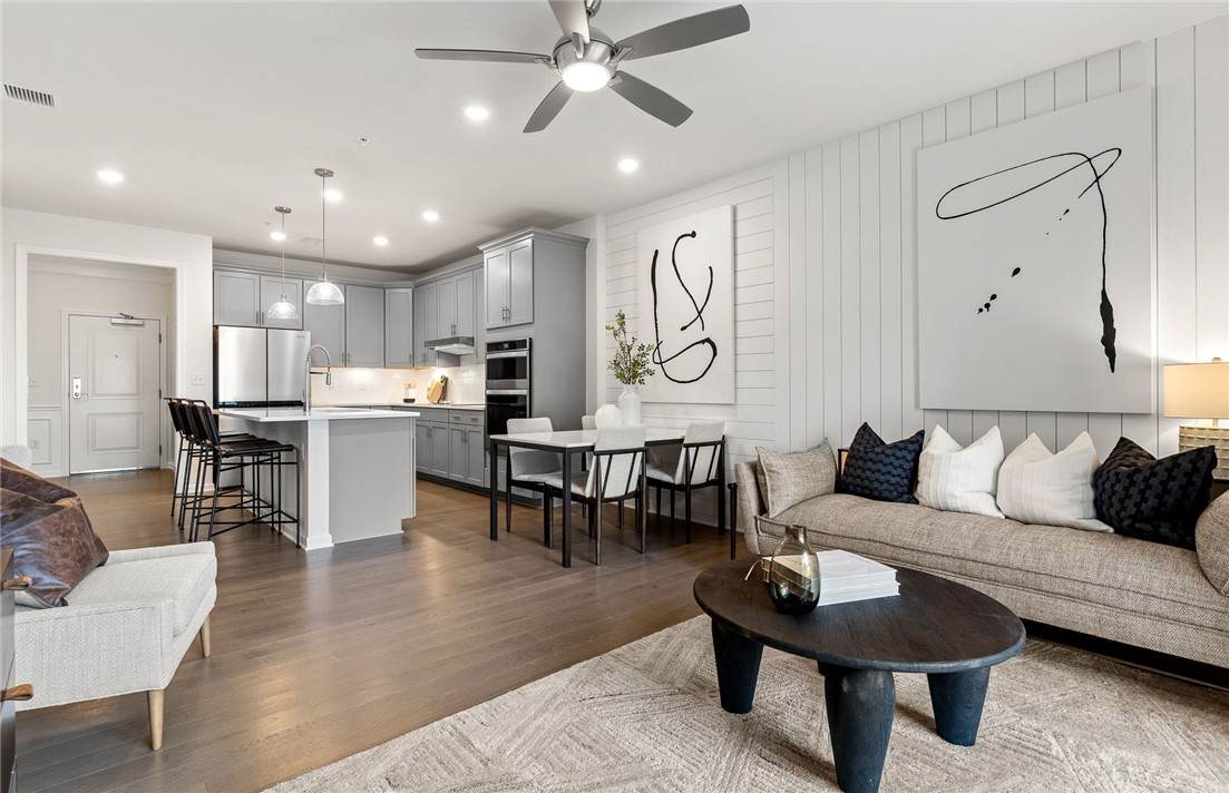 141 East Point Drive - Photo 1