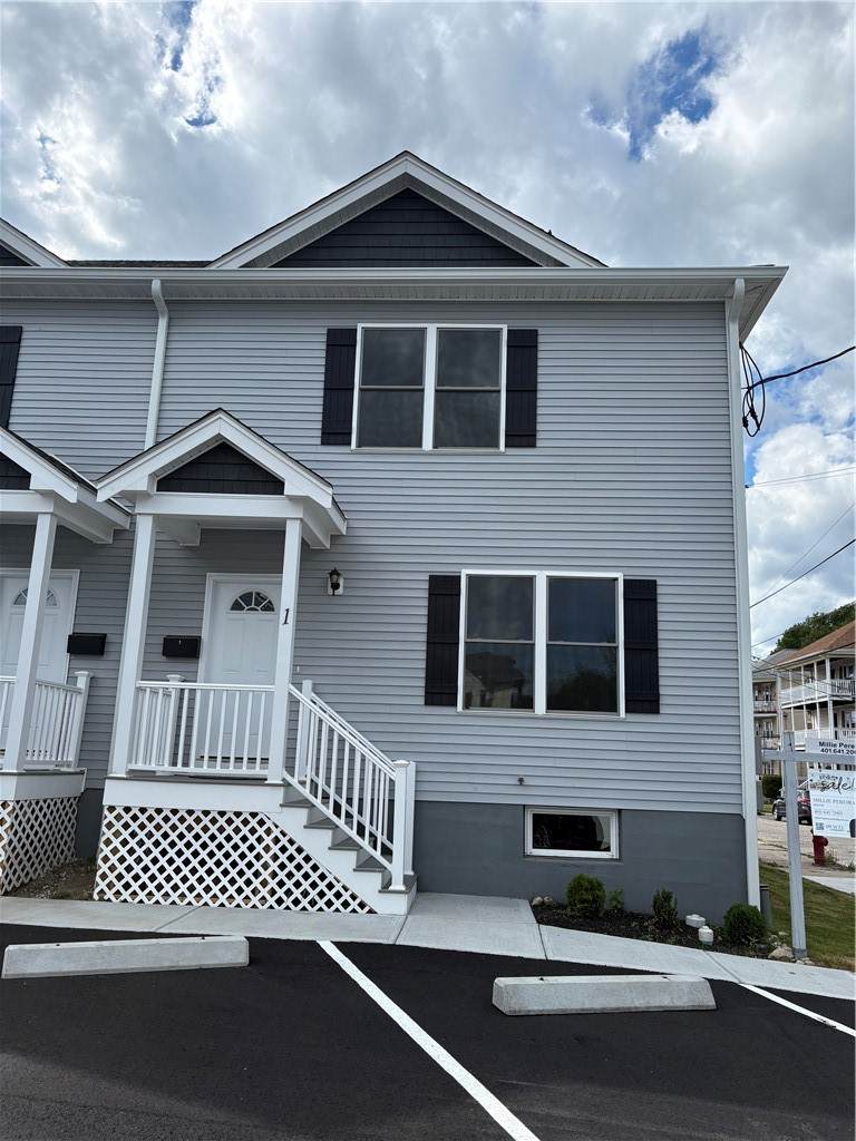 184 Avenue C - Photo 1
