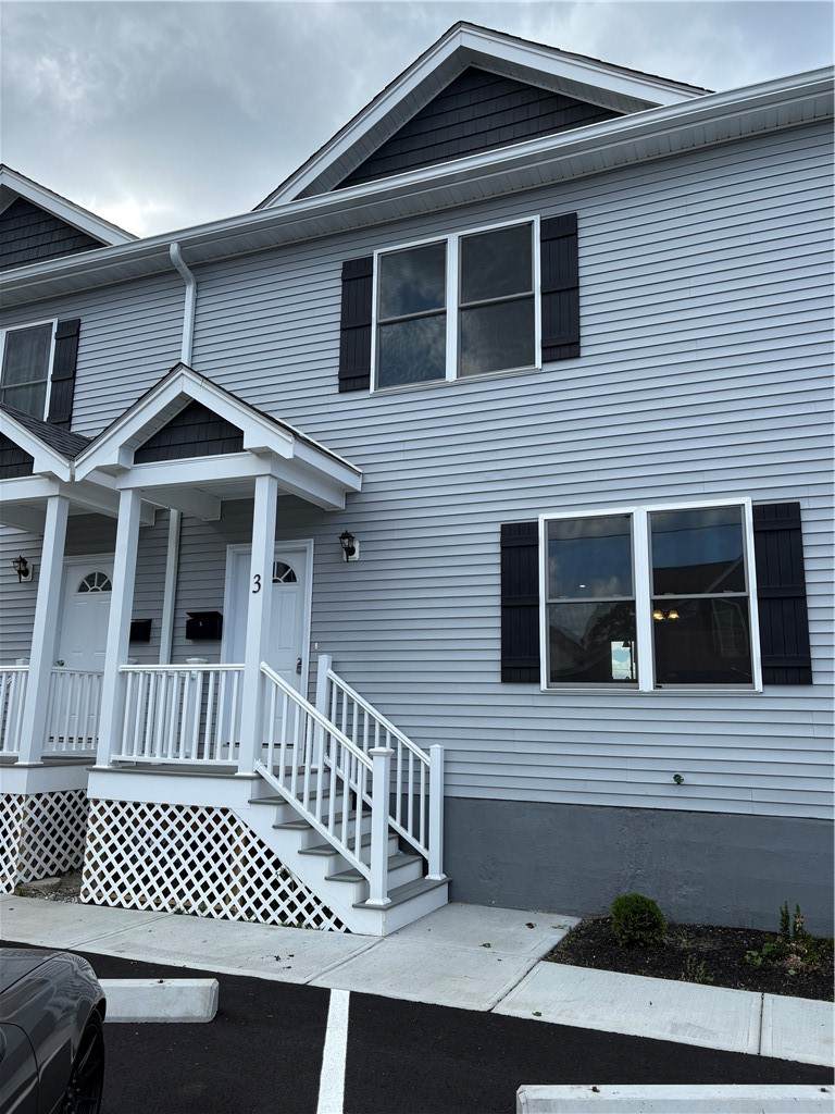 184 Avenue C - Photo 1
