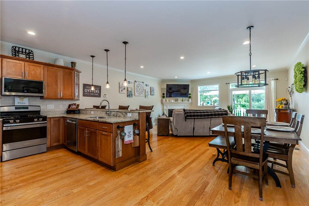 https://bt-photos.global.ssl.fastly.net/rhodeisland/orig_boomver_1_1418718-2.jpg