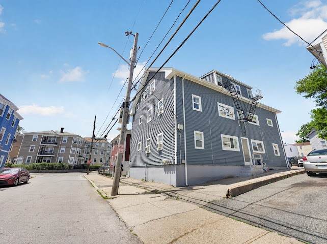 29 Mowry Street - Photo 1