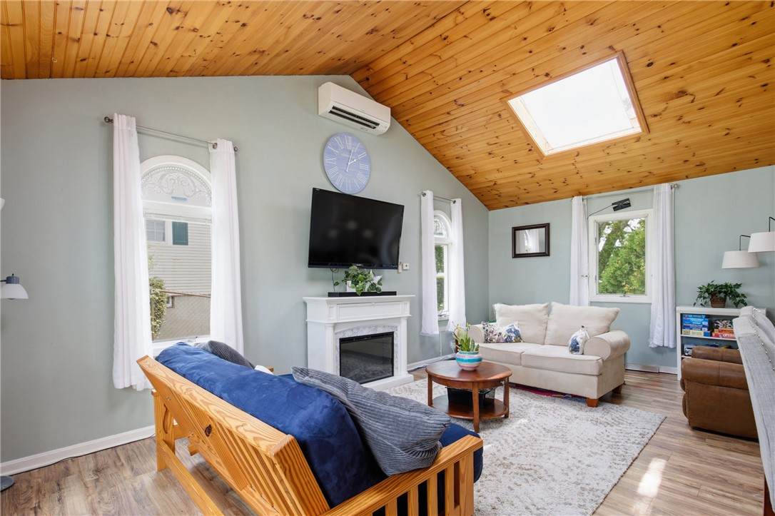 https://bt-photos.global.ssl.fastly.net/rhodeisland/orig_boomver_2_1418939-2.jpg
