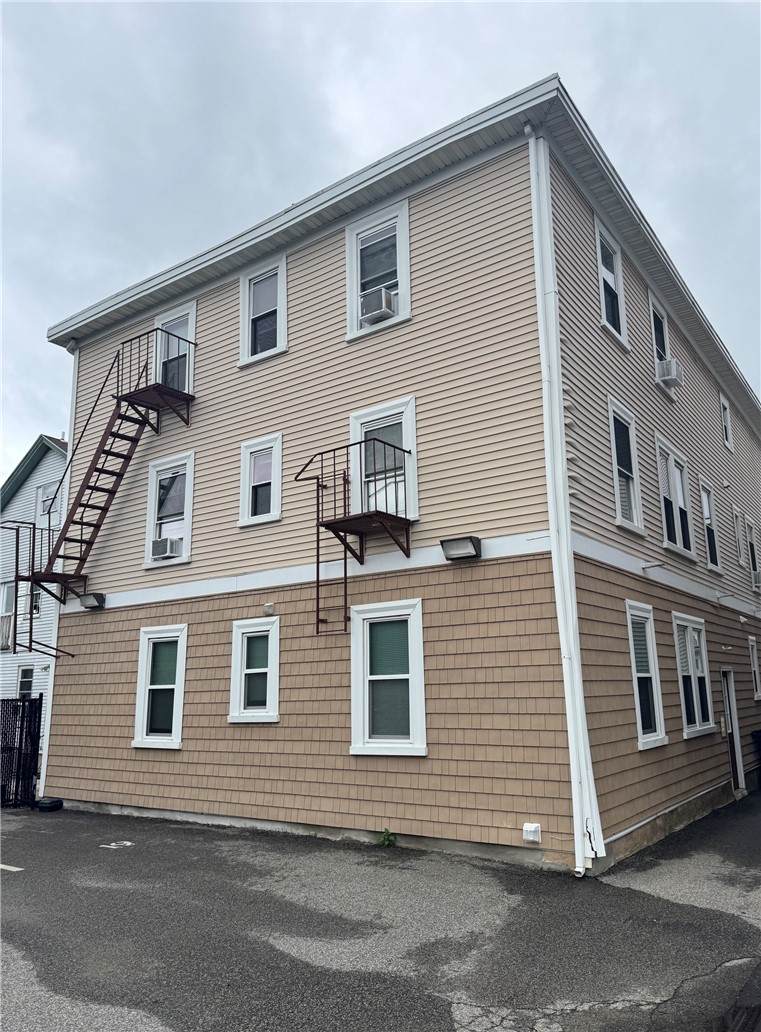 https://bt-photos.global.ssl.fastly.net/rhodeisland/orig_boomver_1_1418957-2.jpg