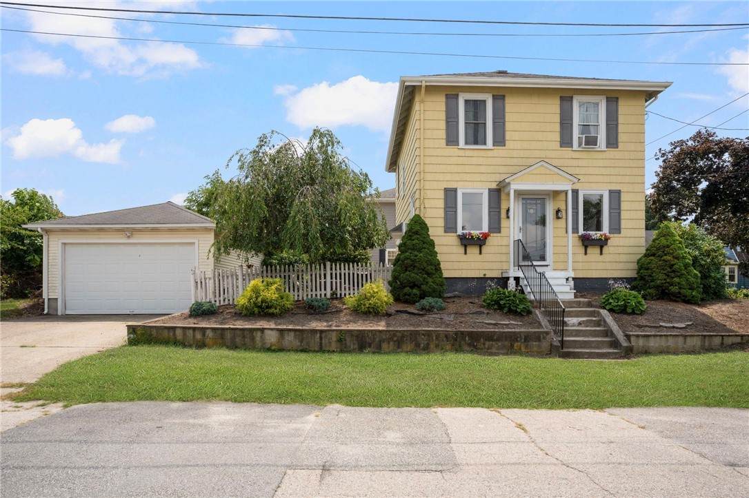 82 Cliffdale Avenue - Photo 1