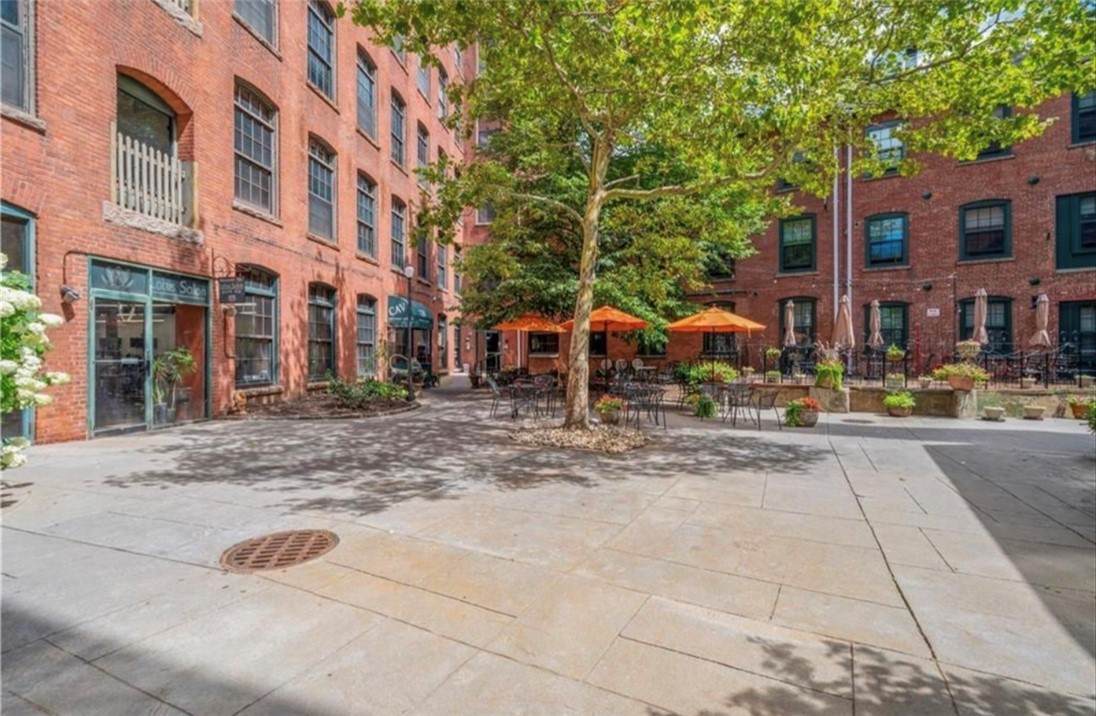 14 Imperial Place - Photo 1