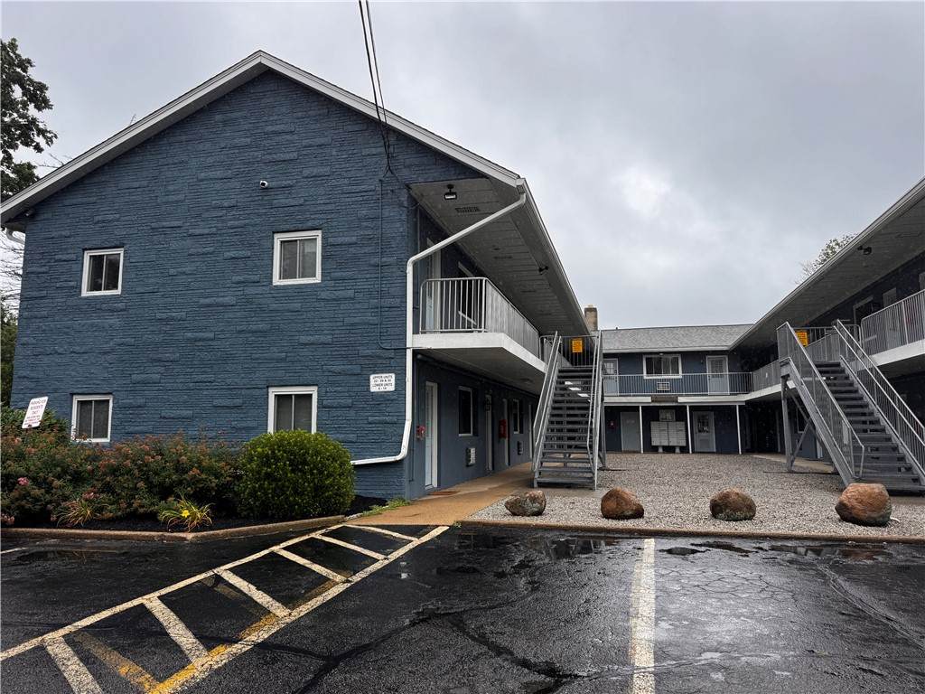 94 Cowesett Avenue - Photo 1