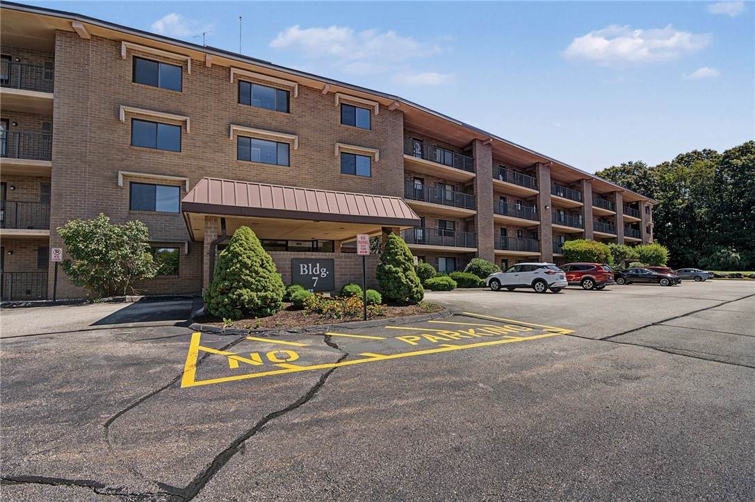 650 East Greenwich Avenue - Photo 1