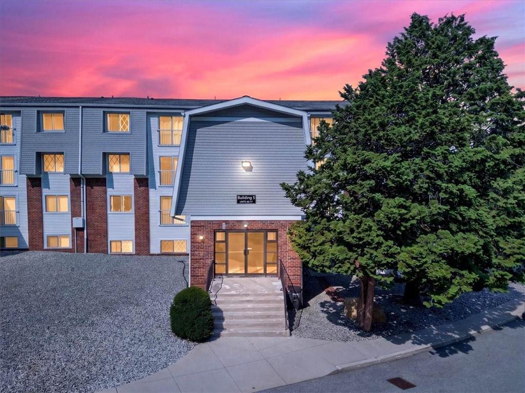 300 Smithfield Road - Photo 1