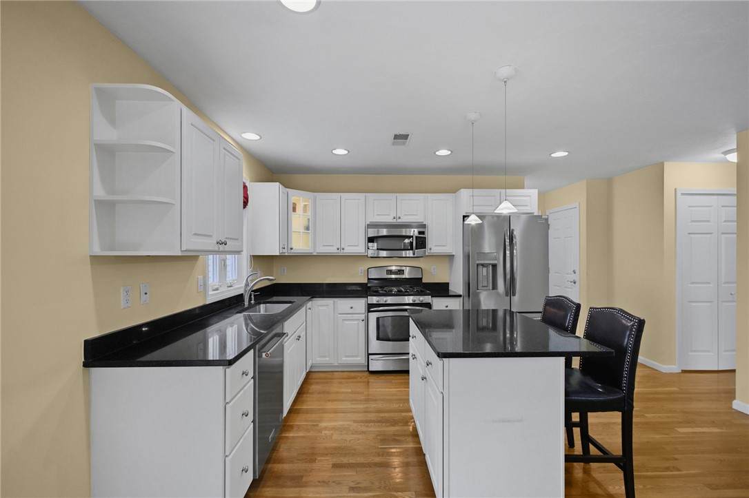 https://bt-photos.global.ssl.fastly.net/rhodeisland/orig_boomver_1_1420148-2.jpg