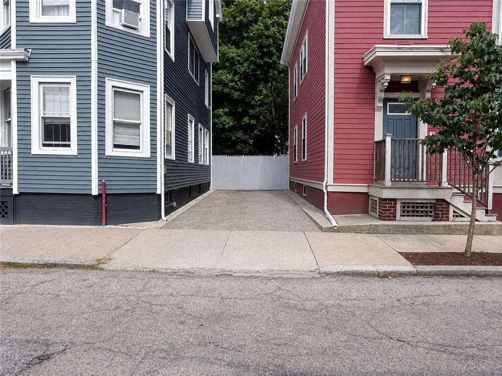 https://bt-photos.global.ssl.fastly.net/rhodeisland/orig_boomver_1_1420368-2.jpg