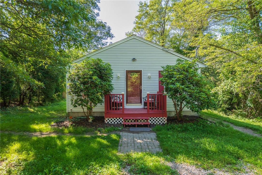 196 William Henry Road - Photo 1