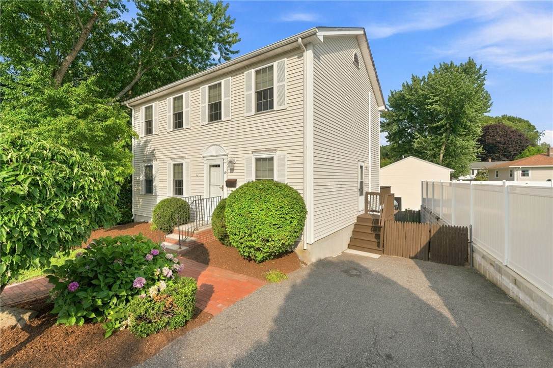 https://bt-photos.global.ssl.fastly.net/rhodeisland/orig_boomver_1_1420533-2.jpg
