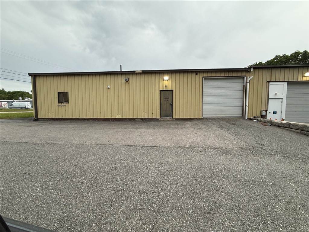 17 industrial Drive - Photo 1