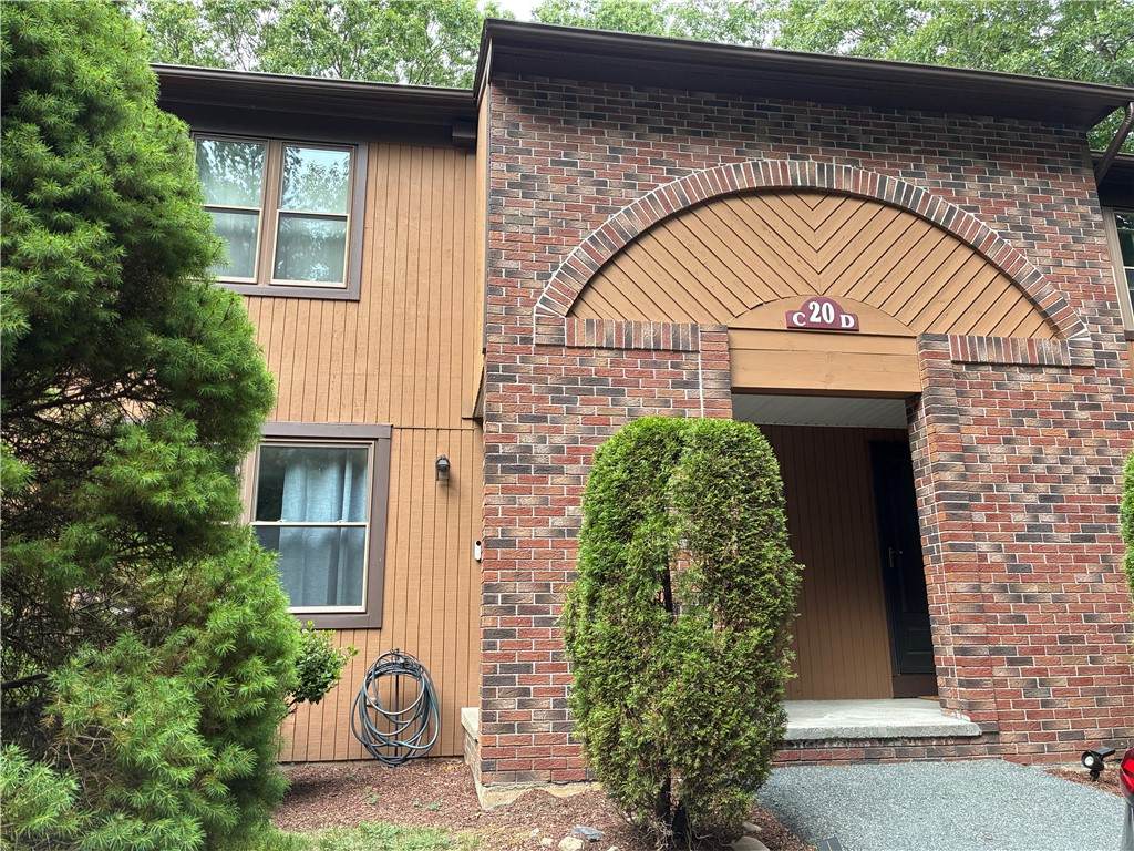 20 Pheasant Run - Photo 1