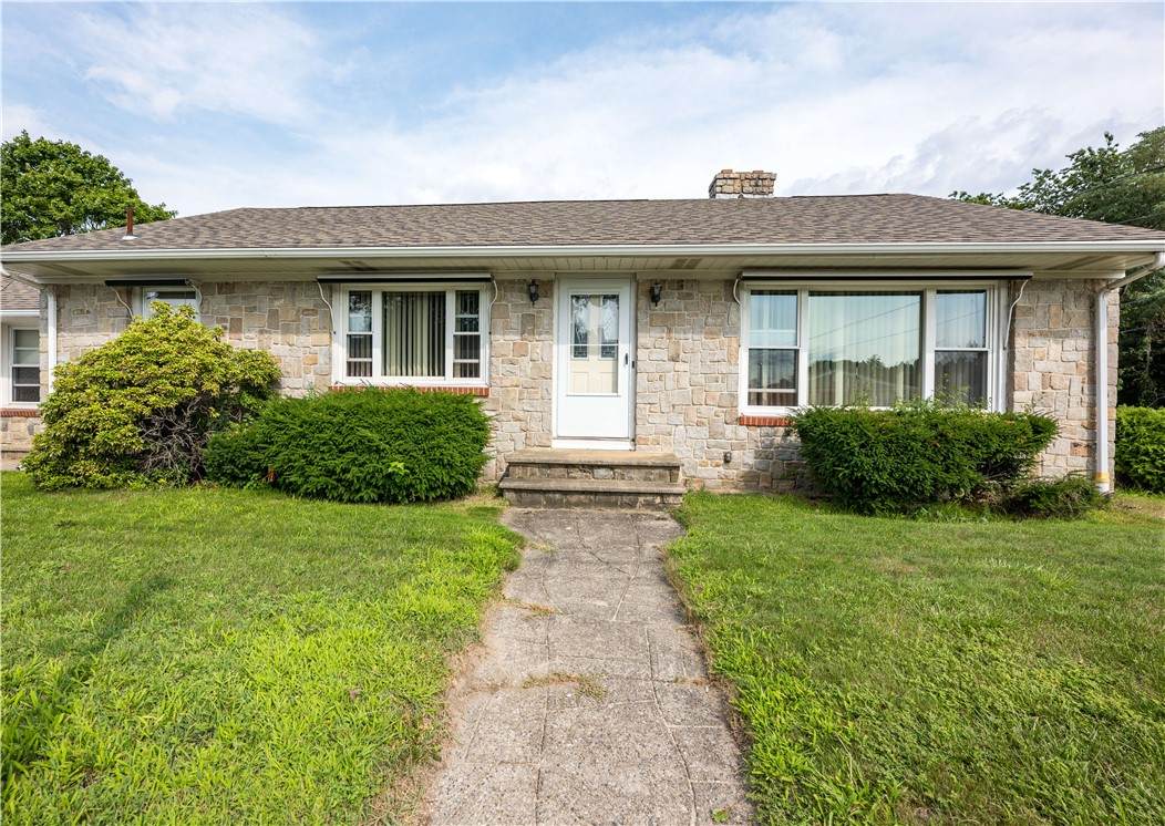200 Budlong Road - Photo 1