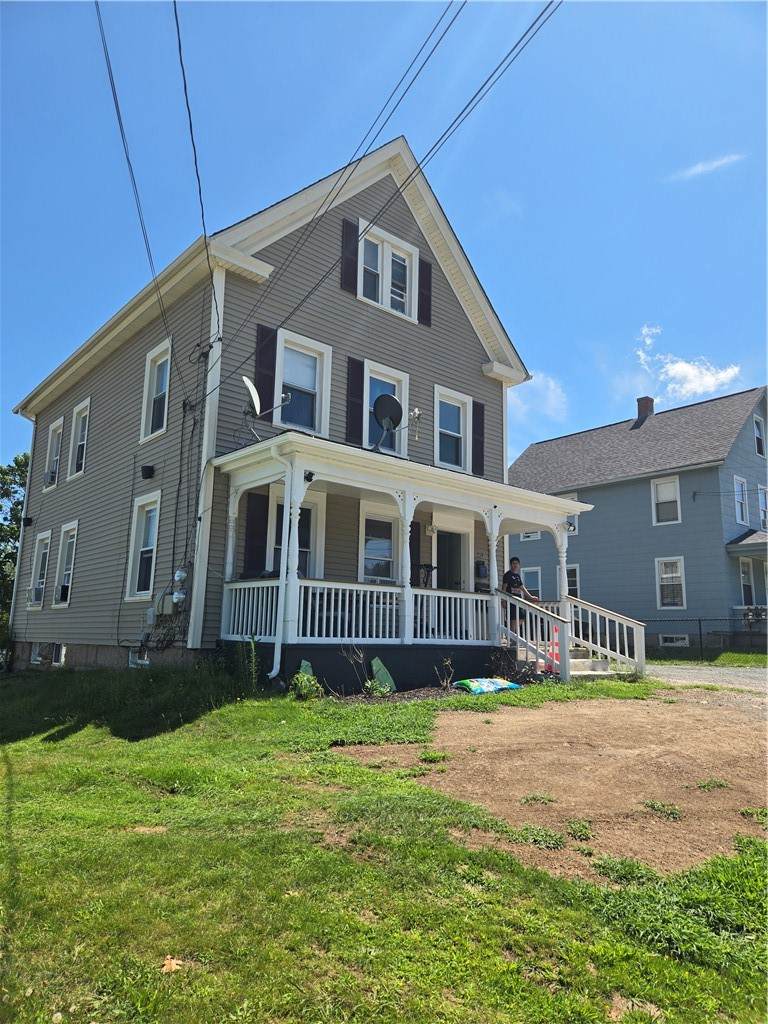 139 Tower Street - Photo 1