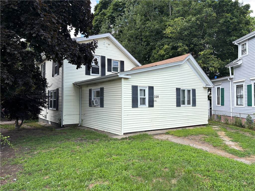 220 Dunnell Avenue - Photo 1