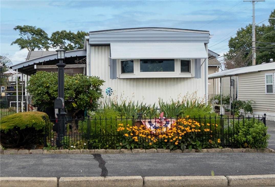 46 Lowell Avenue - Photo 1
