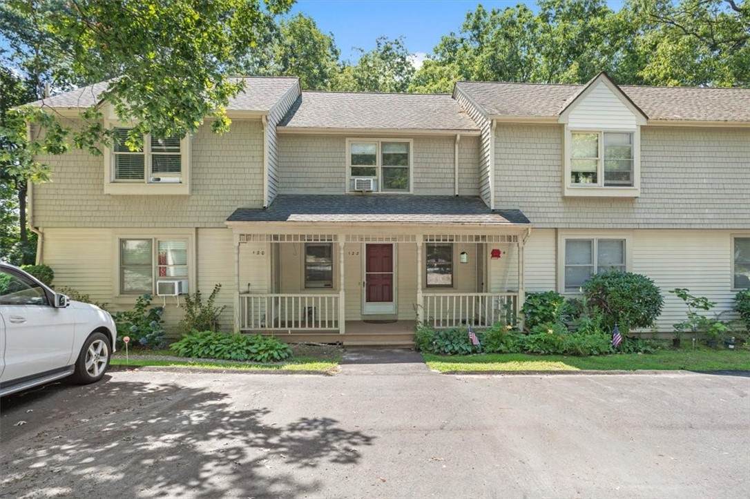 122 Fairway Drive - Photo 1