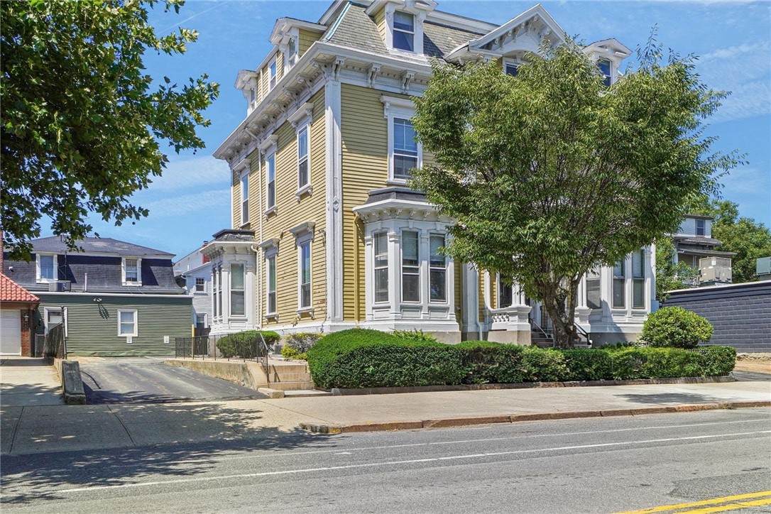 https://bt-photos.global.ssl.fastly.net/rhodeisland/orig_boomver_1_1421248-2.jpg