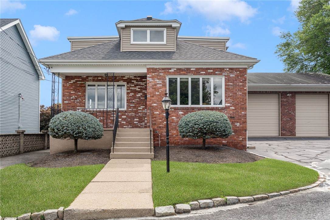 24 Tacoma Street - Photo 1