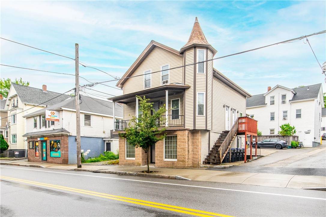 421 Broad Street - Photo 1