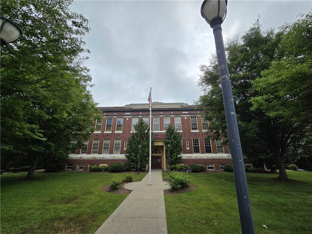 265 Sayles Avenue - Photo 1