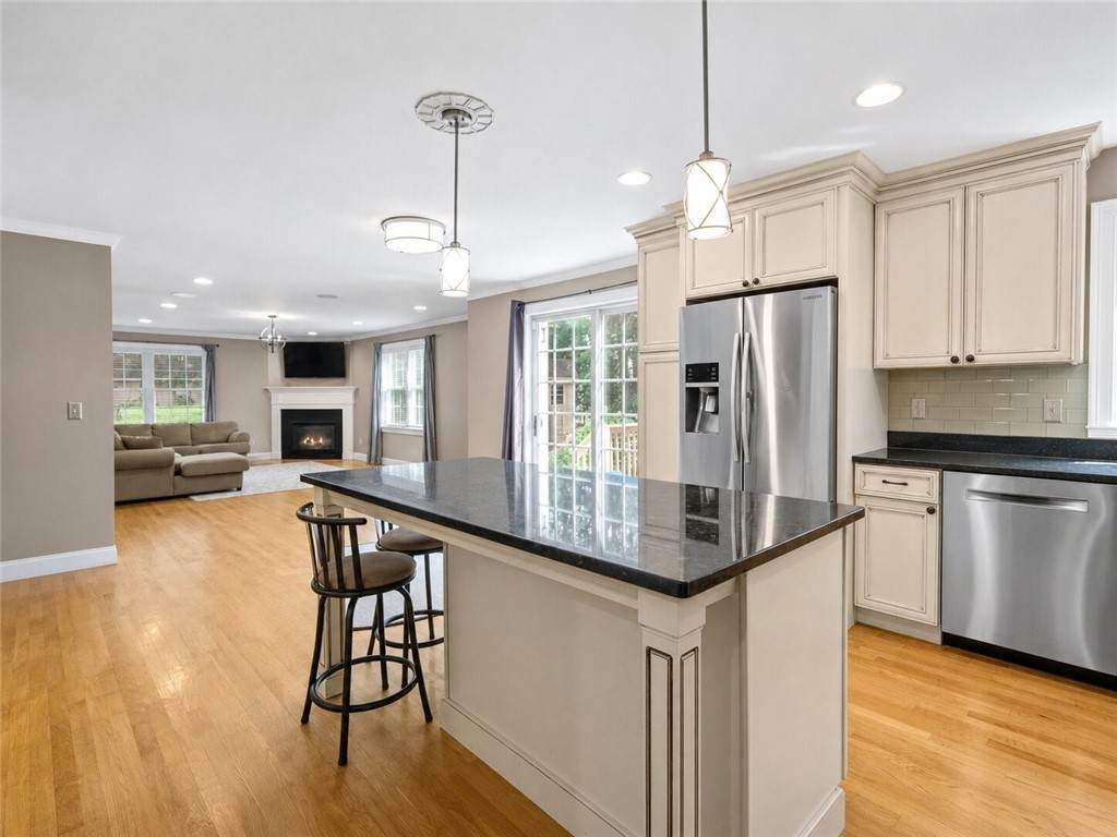https://bt-photos.global.ssl.fastly.net/rhodeisland/orig_boomver_1_1421936-2.jpg