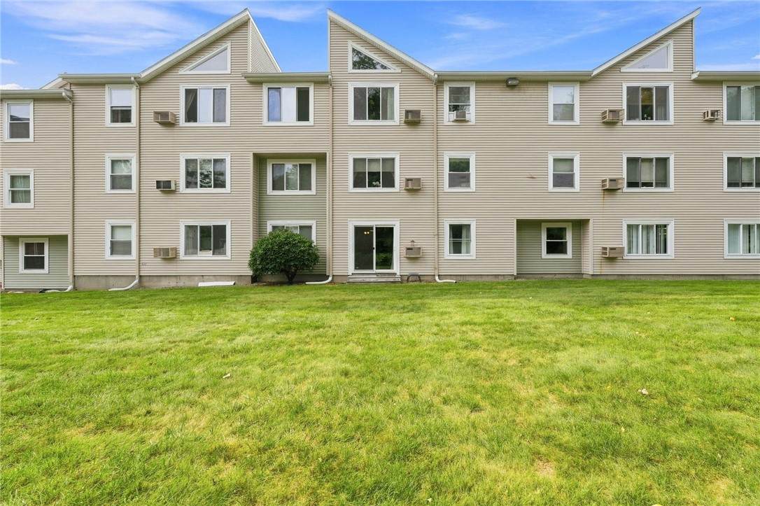 200 Woodlawn Avenue - Photo 1