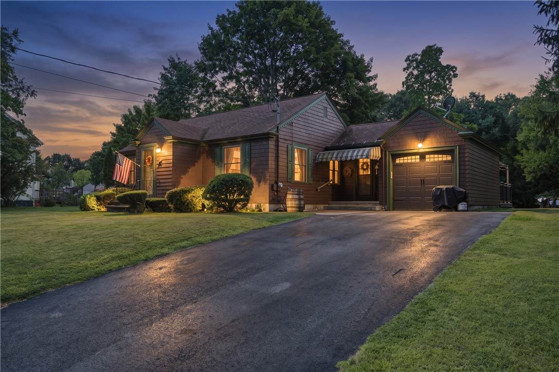 880 Victory Highway - Photo 1