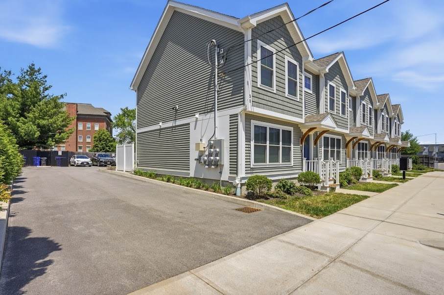 https://bt-photos.global.ssl.fastly.net/rhodeisland/orig_boomver_1_1422193-2.jpg