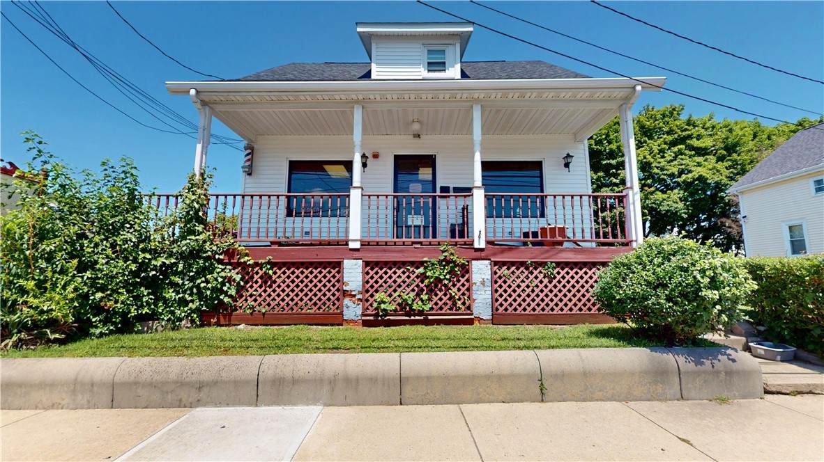 1747 Smith Street - Photo 1