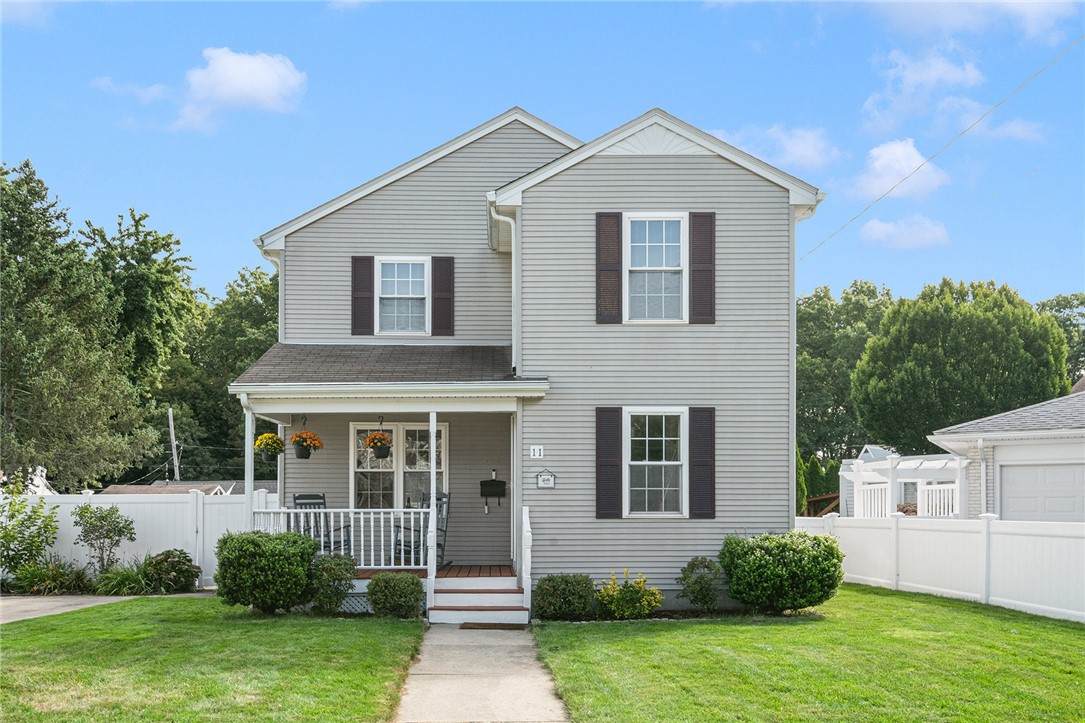 11 Brookdale Boulevard - Photo 1